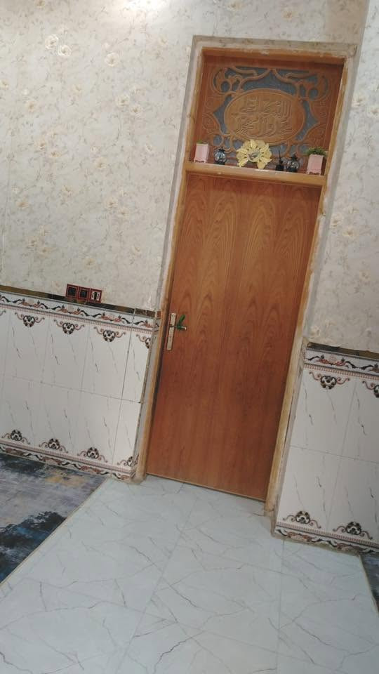 السلام عليكم
بيت للبيع طابو صرف حي الجديده بشارع الساده الزوامل بناء حديت درجه ممتازه مساحه البيت 110م يحتوي على صاله استقبال وغرفه نوم ومطبخ ومجمع صحيات داخلي وخارجي للاستفسار اكثر الاتصال ‭

***********‬
