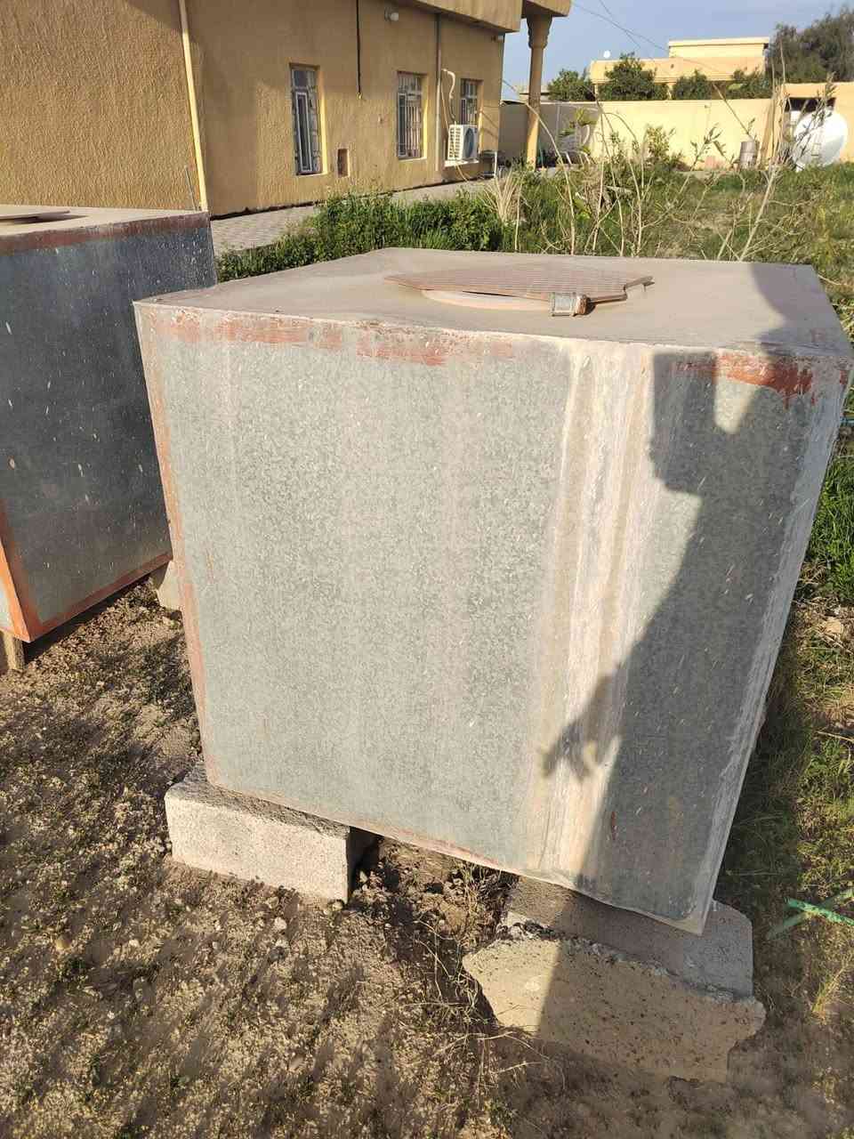 السلام عليكم 
مكلف بالنشر تانكيات للبيع العدد (10)انظاف وكلشي مابيهن


**إذا كنت صاحب هذا الإعلان وتريد حذفه لأي سبب، رجاءا أرسل رسالة إلى الدعم الفني**