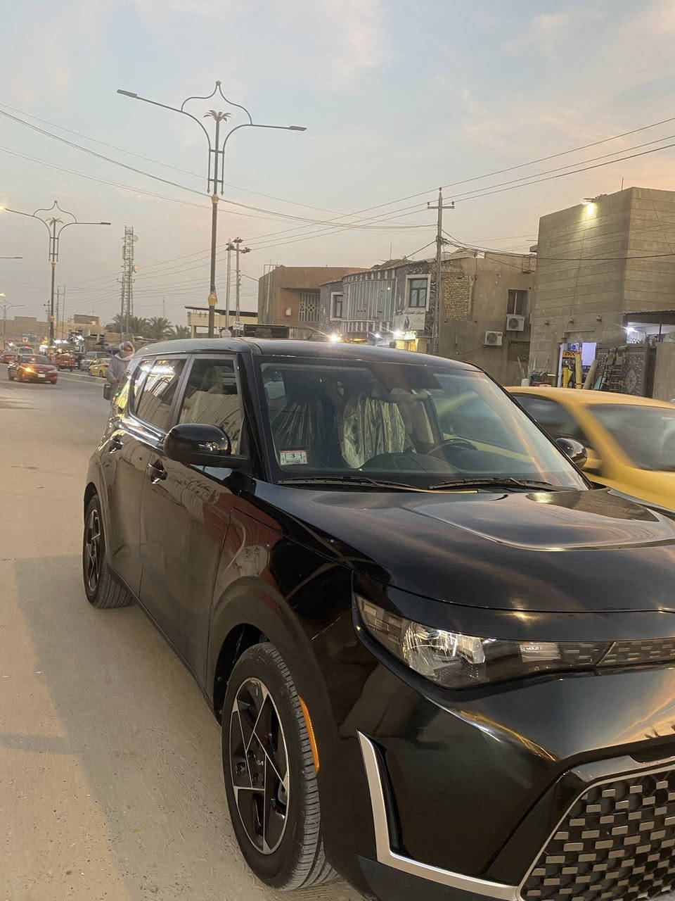 كيا صول مودي(  ٢٠٢٤) وارد أمريكي
لون اسود 
رقم فحص مؤقت حره
محرك  ٢٠٠٠ دوش
حادثها الباب الخلفي الايسر والداير (بارد فقط)
السعر (١٣٢) قابل للتفاوض
ابي الخصيب البهادرية
للتواصل 
واتساب فقط
***********
