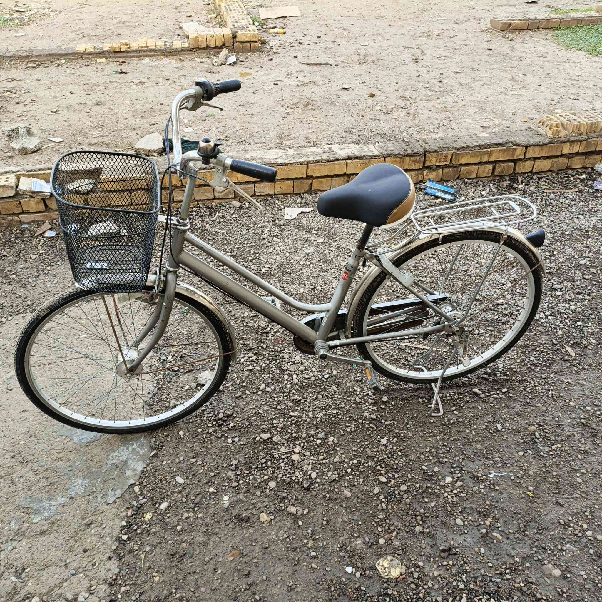 سلام عليكم خوان بايسكل اللبيع حجم 26 حساس شغال السعر 75وبي مجال مكان الراشديه *********** بس واتساب
