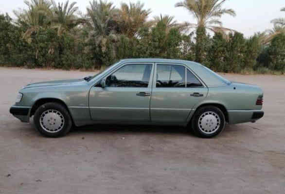 مارسدس دب ٨٩ مصبوغ عام محرك ففيتي ابو الاكلاص سياره جاهزه كله شغال تحويل شرط ***********هاذ رقم استفسار أكثر.. مكانها البطحاء سعر ٦٥ وبيها مجال
