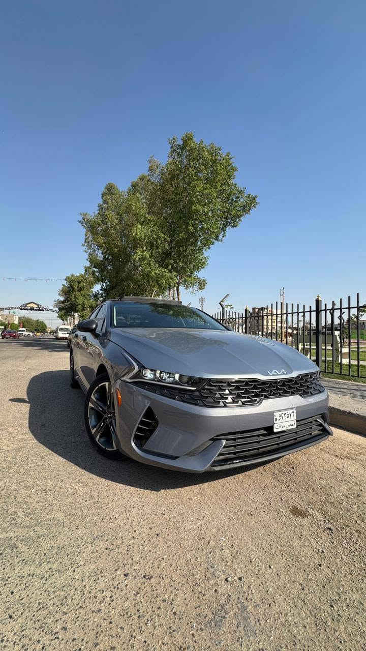 ألون رصاصي داخل جلد أسود
Kia k5 ex 2024 
ألون رصاصي داخل جلد أسود 
بصمة 
بانوراما 
مقاعد تدئفة وتبريد 
تحديد مسار 
رادار جانبي 
تشغيل عن بعد 
شاشة كبيرة مع كامرة خلفية 
محرك 1600 turbo
السيارة فقط بنيد صبغ ضربة سطحية بدون ايرباك بدون دواخل وصور الحادث مرفقة مع المنشور 
دخول جديد ماشي 25000 mi 
 رقم فحص السعر 168 بيهة مجال بسيطة 
مكانها بغداد حي الاعلام 
*********** ملاحظة رقم الهاتف فقط واتساب 
سيارة جديدة ونظيفة جدا لحد يقارنها بسيارة مهجومة
