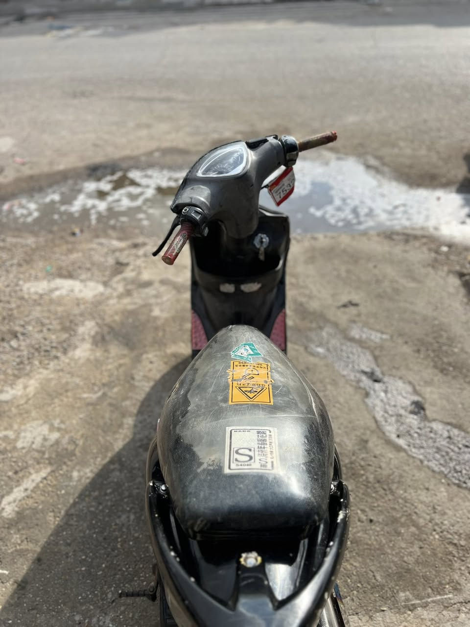 السلام عليكم دراجة ماكس عدلة للبيع مابيه اي نقص فقط الدكمة مال هورن السعر 450وبيه مجال قليل مكاني بغداد الشعب رقم ***********
