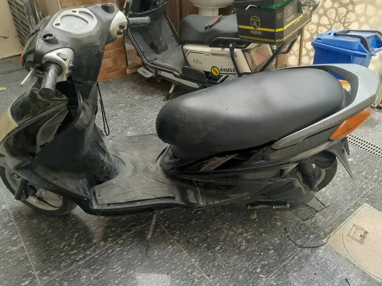 سلام عليكم سكنس نثيه كامله نقصهه باتري مكينه امبدله ولفات السعر 450 رقم الهاتف ***********عنواني بغداد زعفرانيه
