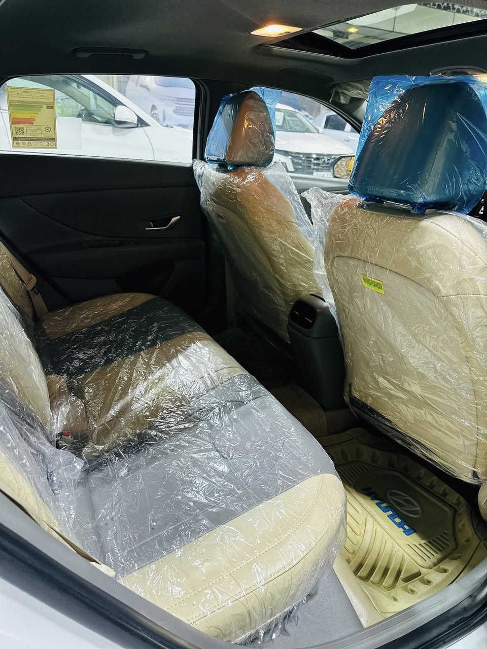 معرض قلعه اربيل،،،ًًًًًًًًً''''''بابل طريق حله نجف.

النترا.    2023     خليجي كوري.   رقم بابل 

       محرك 2000.     السعر 190    مكفوله 
    
المواصفات فوووول      .  جديده ماشيه40
شاشه ديجتال
كشنات جلد 
بصمه   
تشغيل عن بعد              
جنطه ذكيه كهربائية            
فتحه سقف                   
محرك 2000.                              
حساس لايت 
حساس خلفي بلادي 
حساس أمامي بلادي 
تبريد قطعتين
كاميرا خلفيه بلادي 
جي بي اس
نضام تشغيل الكاميرات 
شاشه  كبيره اصلي ابل كار بلي 
نضام ترحيب مري شفط
نضام مود درايف إيكو وسبورت و عادي
تحكم ستيرن
5 ويل كب كروم حجم 17
لد امامي نهاري
 شباك نيكل
مانع انزلاق
مانع انحدار 
لايت عدسات زنون 
ايرباكات
جهاز موازنه ABS

للاستفسار الاتصال 

*********** مصطفى المسافر

***********. احمد المسافر 

***********  مقتدى المسافر
