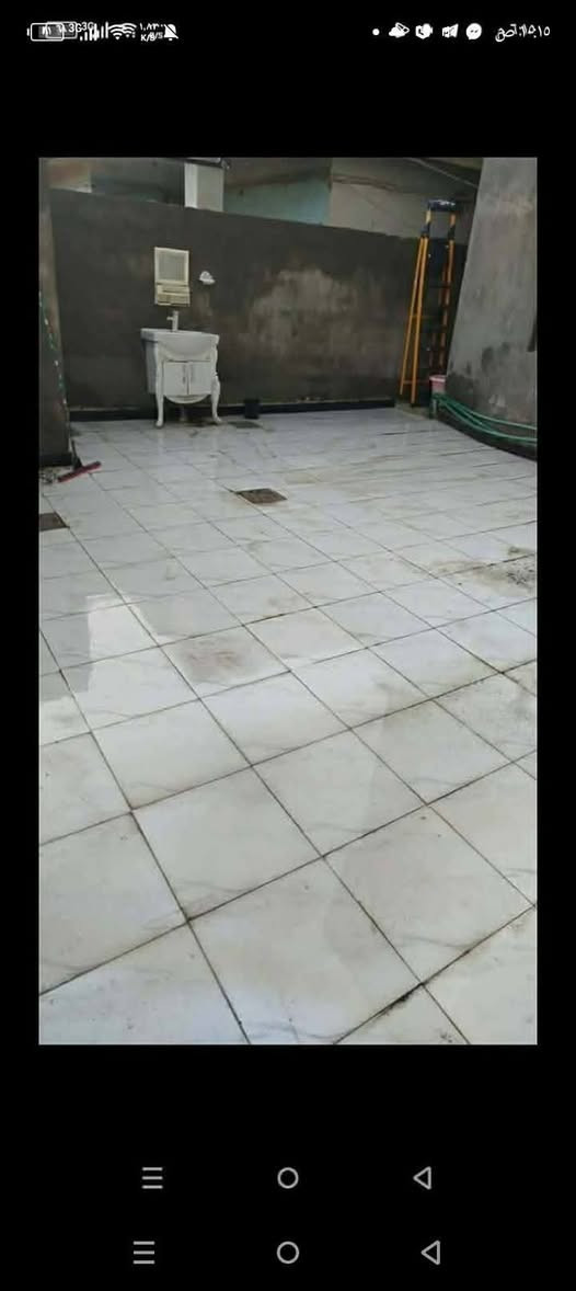 بيت للبيع حي الشهداء الثاني تقاطع المهدي 
٢٠٠ متر 
طابقين 
ط١/ براني مطبخ وهول و غرفتين و 3 حمامات وطارمه 

ط2/ غرفتين وحمام وهول 

السعر 135 وبي مجال 

الاستفسار *********** واتس
