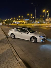 للبيع كامري موديل 2019  خليجي SAS مواصفات GLE بصمه فتحه كشن كهرباء شاش...