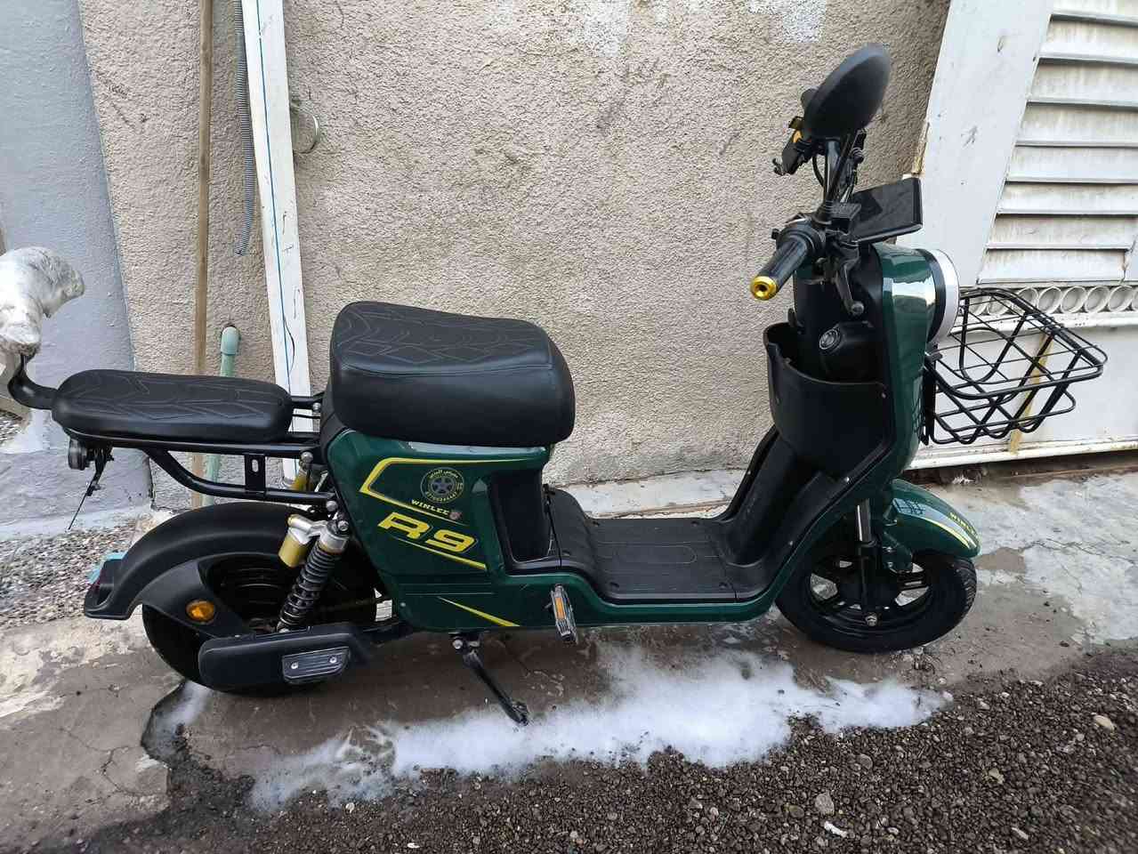 سلام عليكم دراجه ار 9شحن 5بطاريات 32امبير نضيفه كلش بس جاملغ المامي مفطر ولاحمه باقي دراجه ع فحص معروفه ار 9للبيع رايده 350وبي مجال قليل هاذ رقمي ***********مكان الدوره ابو دشير
