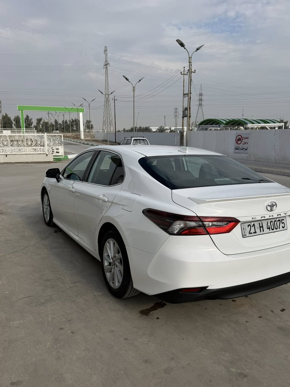 السلام عليكم 
كامري 2024 LE
بصمه رادار امامي رادار جانبي
سياره ماشيه 35 جديده ونضيفه وحلوه
بيها بنيد وجاملغ تبديل (بلادي)
بدون ايربأك بدون دواخل السياره
رقم سليمانيه بأسمي تحويل وكاله 
السعر210 وبيها مجال 
ملاحضه بايع جوه السوك
شوفي واقتنع واتصل 
الرقم***********
