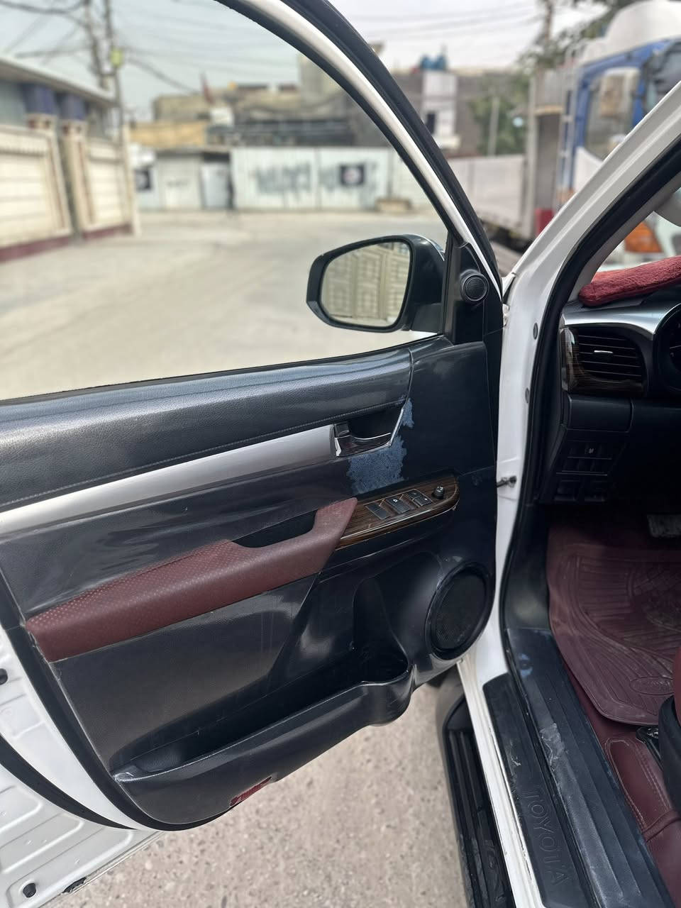 السلام عليكم
آللهم صل على محمد وآل محمد 

هايلوكس موديل 2018

وكالة سيد نهرو 

السيارة مكفوله كفاله عامه  

بيهة كم رصعة 

ماشيه 144

بصمه 

حساسات 

كامره دوار

رقم سليمانيه 

تحويل ثاني يوم بسمي 

العنوان بغداد البلديات 

***********

السعر 270
