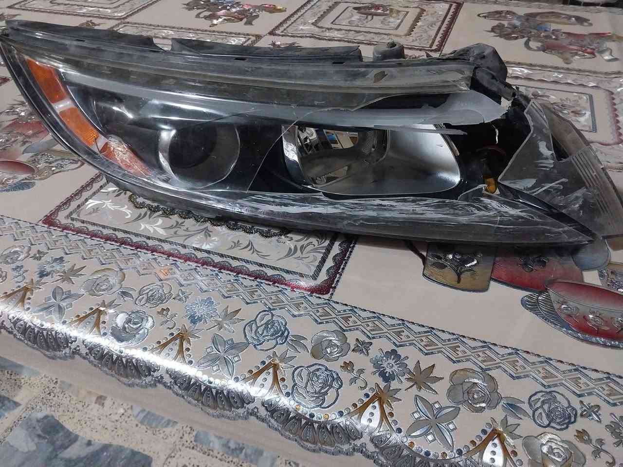 للبيع زوج لايت كيا اوبتما امريكي موديل ١٥ ابو اللد واحد منهم الجامه مكسوره مكاني بغداد ر***********
