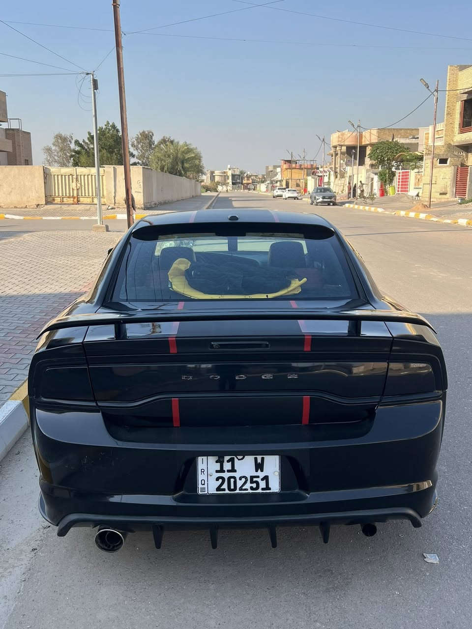 السلام عليكم
جارجر 2013 هيمي 
محرك 5700 فول مواصفات عدا الفتحه 
رقم بغداد دولي باسمي مجدده 2031 سياره تخم تاير جديد هوه وويالته صدر جديد تبريد تدفئه سياره مابيه نقص شعره وبلعافيه ع ياخذها  صبغ حزام جماليه بدون معجون بدون دكه جاكوج 
مكان سياره واسط صويره 
سعر سياره 133$وبيها مجال حق جيه
للستفسار ***********
