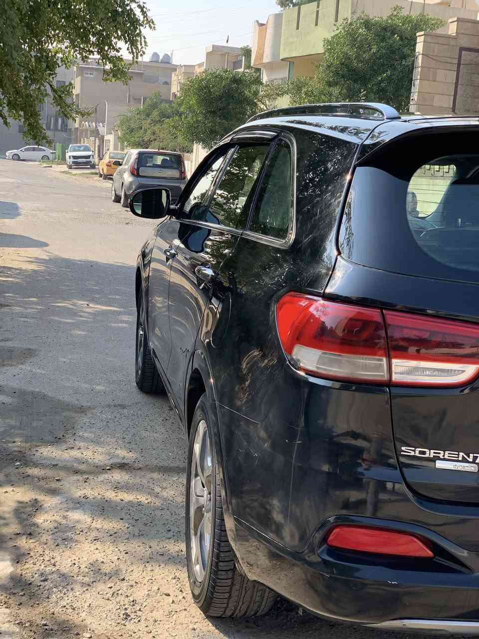 سلام عليكم سورنتو 2017 وارد امريكي فول موافات SX المعروفة حادثها جنطة اشوية خشم الجاملغ ولبنيد بدۉن شواصي وبدون دواخل بيها صفحة السكن شخوط صبغتها فقط للجمالية كير ومكينة مكفول وخير من الله محرك V6 7راكب 5 سماعات انفنتي بعد مواصفات اهواي سعرها ب175 وبيها مجال متواجد واتساب ***********
