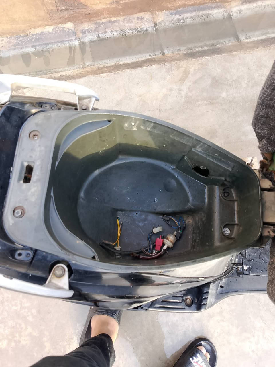 السلام عليكم 
دراجة للبيع دراجة ماكس 140 بيه شوية ملاحضات يراد ترتيب تبديل جوزة التشغيل تبديل باتري قبل فترة خلصت بأنزين  كامت اتخربط  كهرباء كلهة شغالة سلف لايت اشاير نقص هورن   امانة الله صارت علية 350
 للبيع او مراوس بدراجة كير. حتى إذ بدون اوراق السعر 260
ماكن الدراجة بعقوبة  مدرسة الوثبة 
***********
