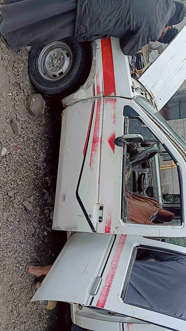 سلام عليكم سياره ابيع منها غراض تفصيخ   مكاني ناصريه مركز رقم 
***********
