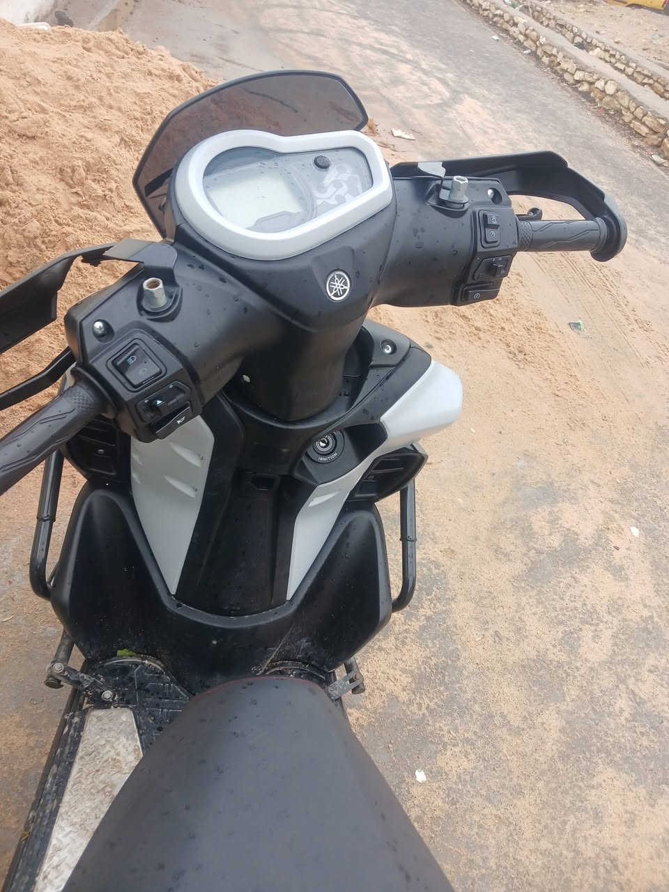 للببع سعر ٢٣٠٠ مكفوله كفاله صاله شهر ونص من طالعه مديل ٢٥ ***********
