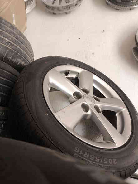 سلام عليكم  حبايب قلبي تخم ويلات وتخم تاير حجم 16 كوري اصلي ابو الختم للبيع مكاني  نجف شراي يجي خاص يرهم مراوس هم ***********
