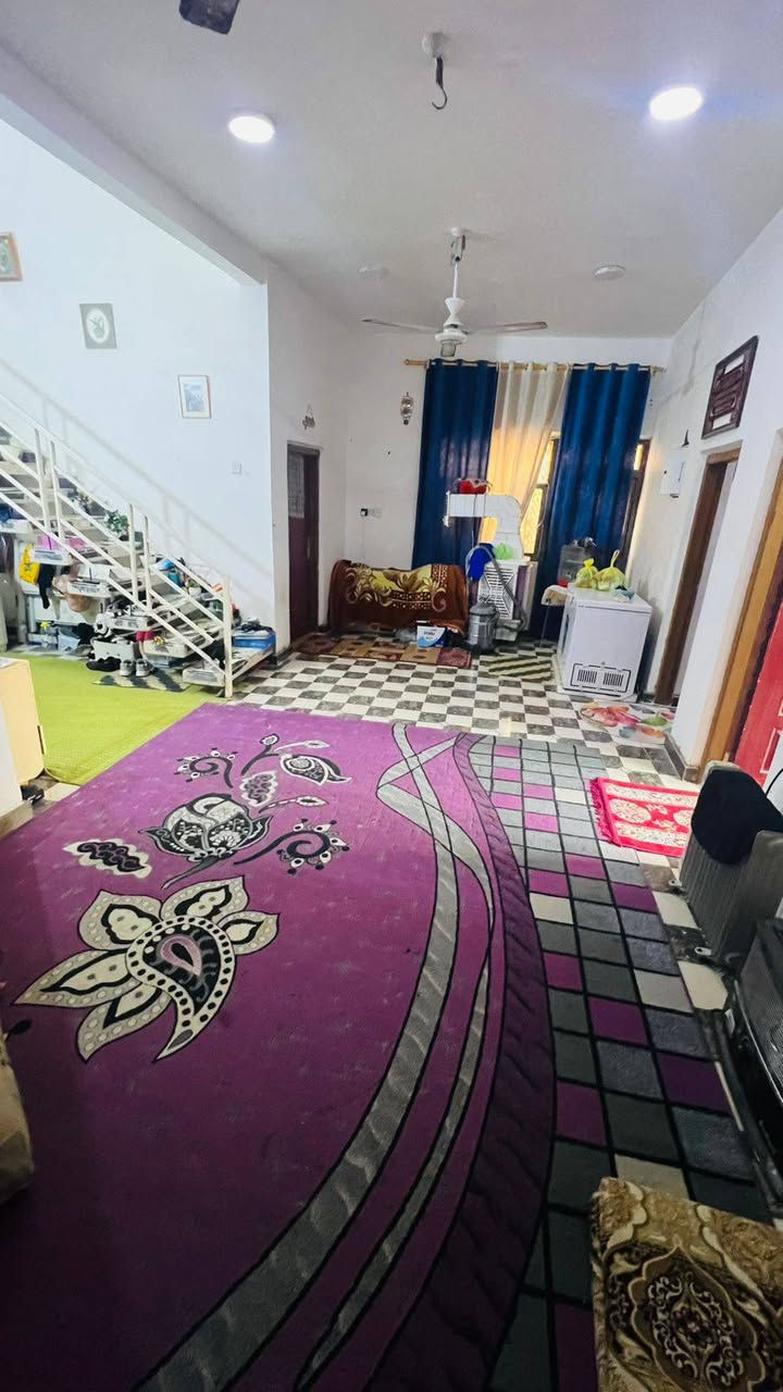 بيت طابوزراعي خلف شقق الزيتون بناء طابوك سقف اعگاده 200متر ثلاث غرف نوم مطبخ براني صاله صحيات سند25 امرقم بلديه  البيت كلش امرتب السعر خاص اقصاد مابيع ***********
