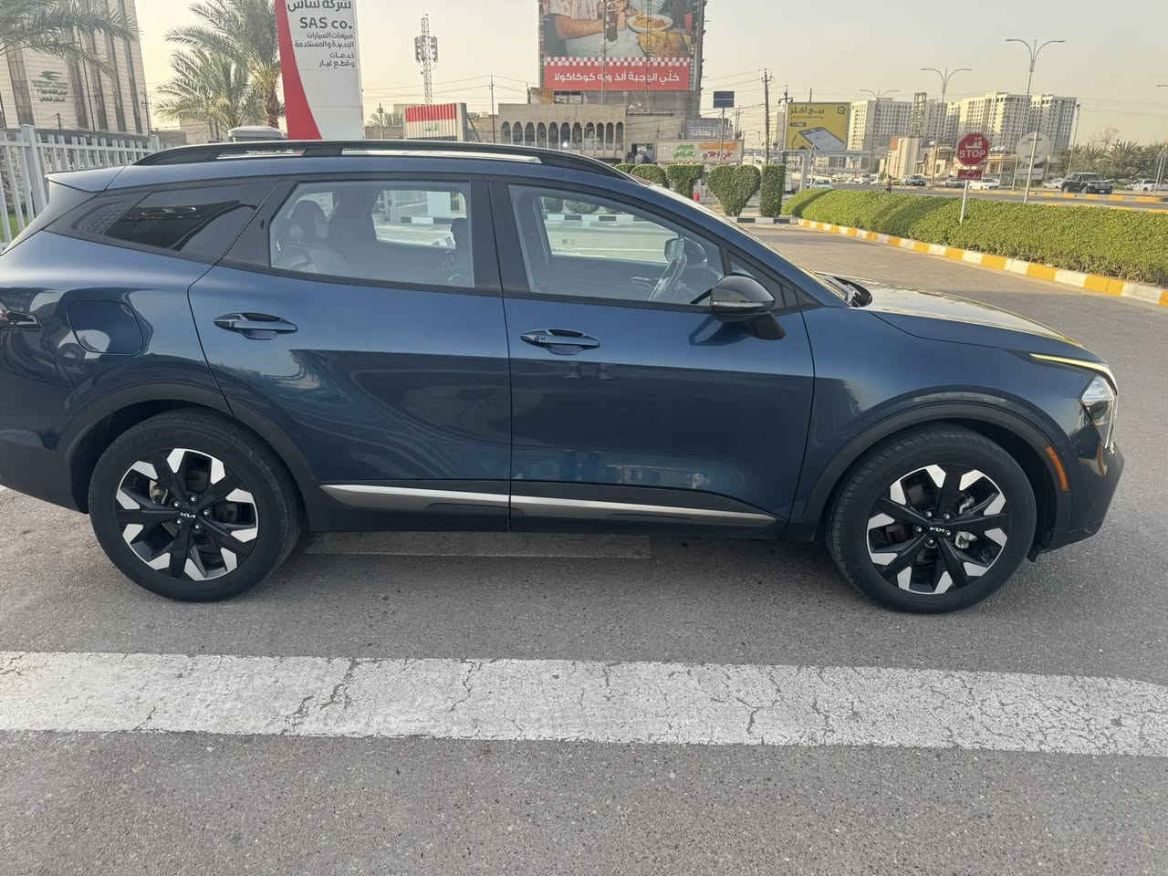 كيا سبورتج بلك ان ٣ انظمة سيارة نظيفة كلش مشي امريكا فقط موديل ٢٠٢٣ بدون صبغ سيارة فول مواصفات بانوراما كشنات جلد رادرات بصمة تبديل جاملغ ايسر نفس لون ودعامية نفس لون سونار مرفق رقم بغداد الجديد باسمي تحويل ثاني يوم مكان بغداد حي العدل لاستفسار ***********
