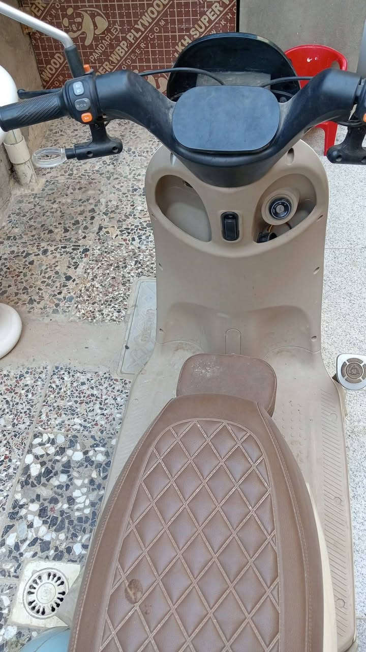 متاح دراجه شحن ماشيه شي قليل ثلاث عجلات
ترهم للمعوقين ترهم للسوك
س ع ر ٩٠٠ وبيهه مجال شي بسيط
***********
