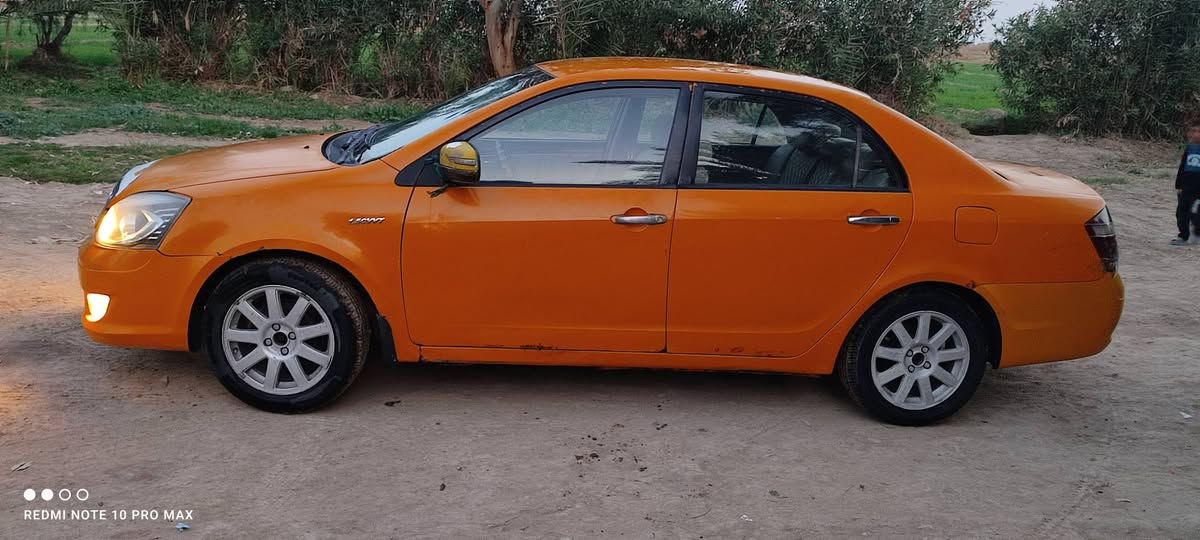 السلام عليكم جيلي موبل موديل 13سنويه 29 له تصقط بسمي سياره حداديه تسعين بلميه سعر 43 عنوان الديوانية ناحيه نفر
رقم ***********
