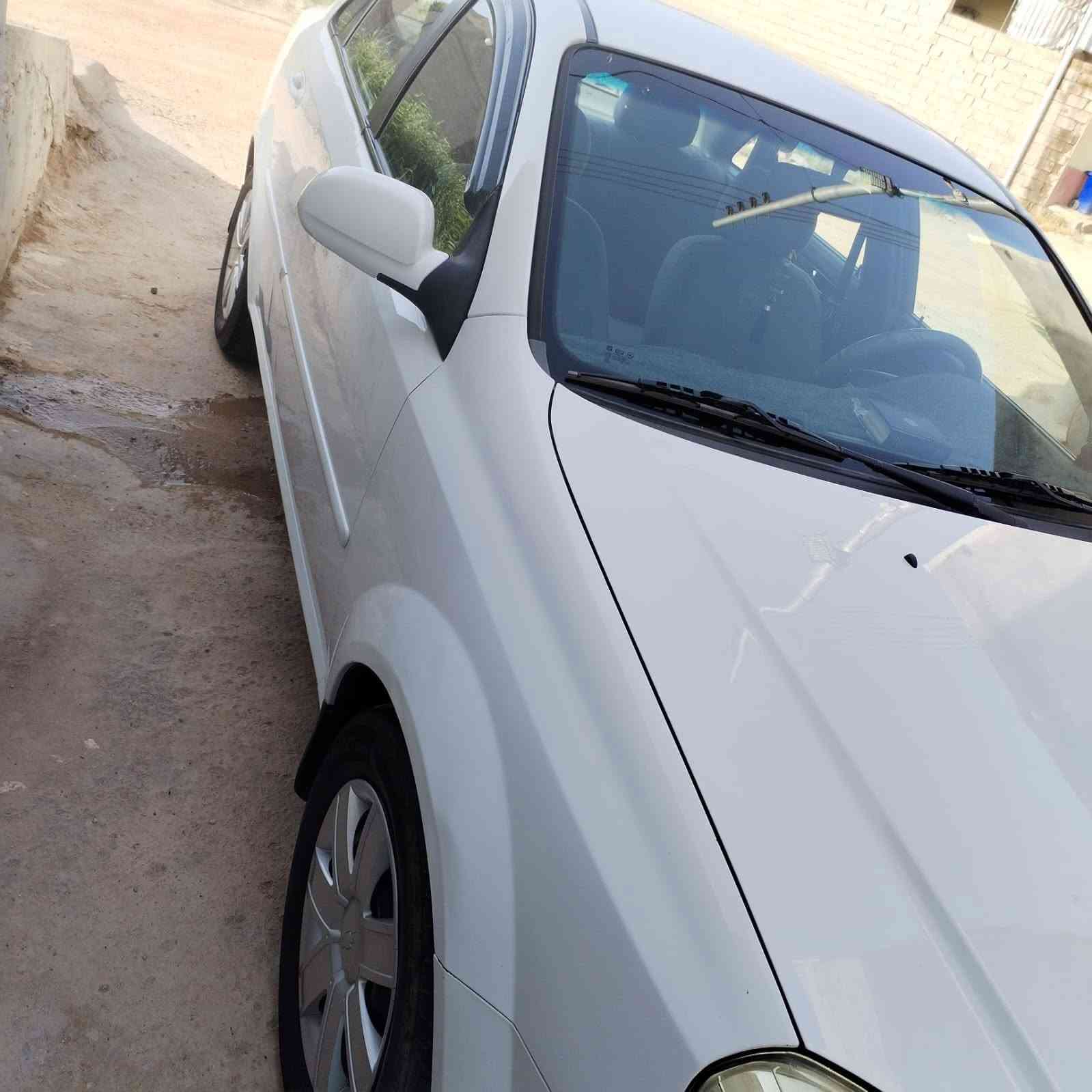 اوبترا 2011 ماشية 118 
رقم ديالى بأسمي شرط التحويل 
الحادث نصف جاملغ خلفي صبغ الباقي مكفول على وضع الشركة واني مستلمهة من الشركة على ايدي 
مكينة كير صدر تبريد على وضع الشركة 
السعر 83 وبيهة مجال 
الاتصال ***********
