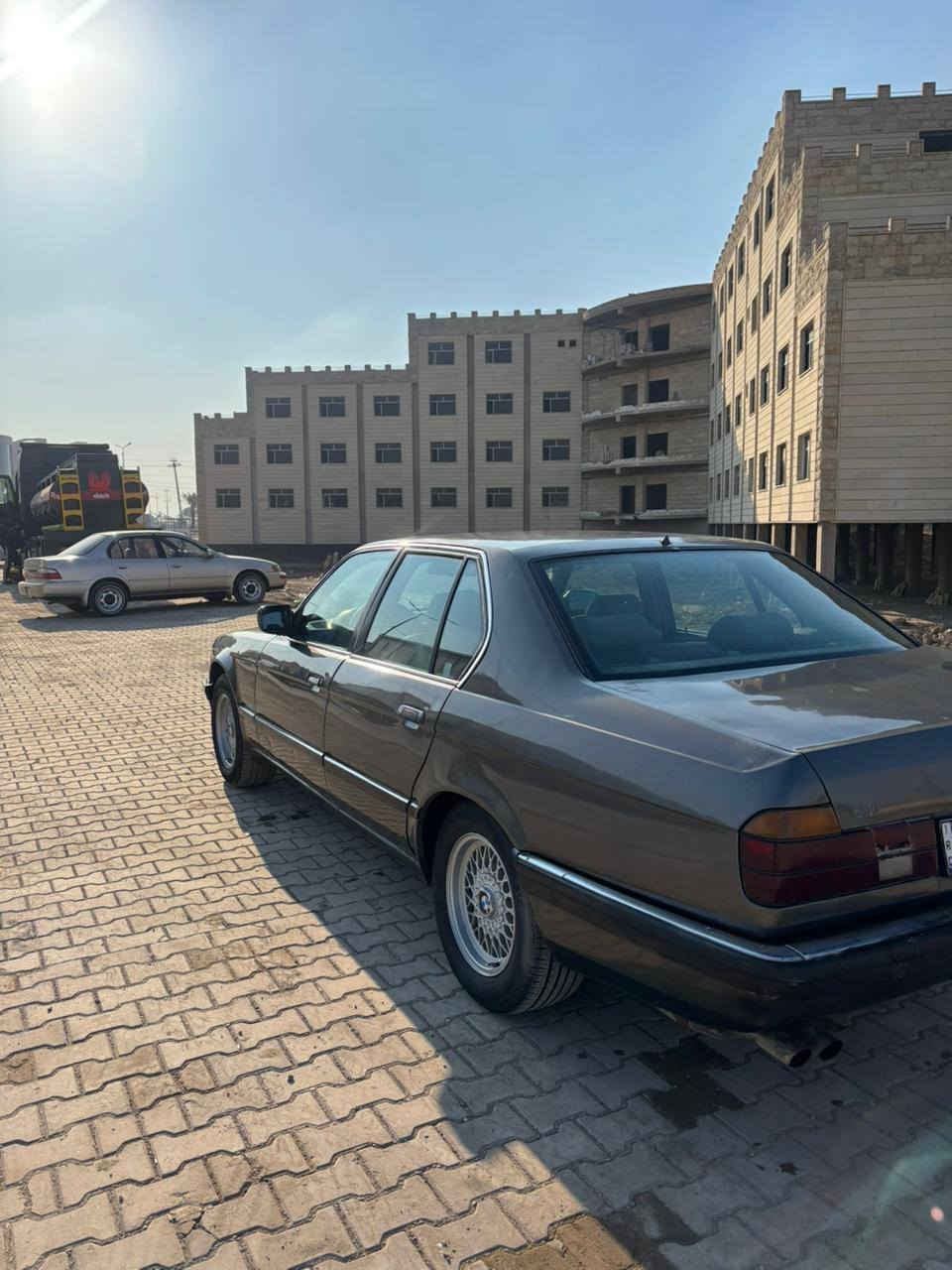 السلام عليكم للبيع بي إم حجم ٧٣٥مديل ٩٣ رقم بغداد بسمي دولي سياره مكينه كير حداديه خير من الله جاهزه الأخير شرط اترايك 200تخم تاير جديد السعر ٤٥ مجال بصيط الاستفسار *********** مكلف بلنشر رجأ رجأ الشراي يتصل
