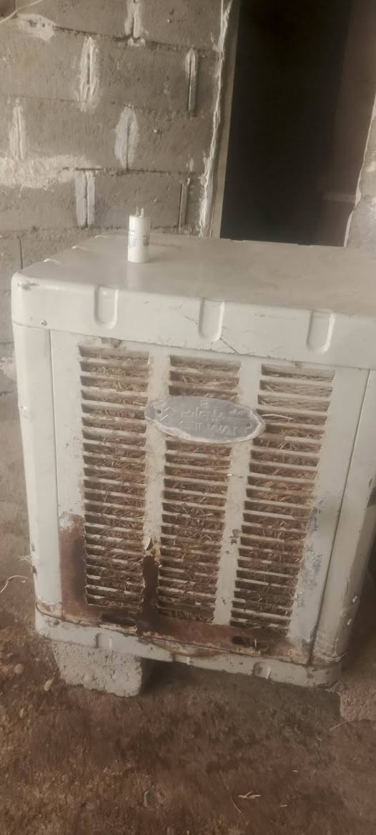 مبردا سرعه واحده
هواء كلش قوي 
كامله بس تشغل سعر 50 بيها مجال


**إذا كنت صاحب هذا الإعلان وتريد حذفه لأي سبب، رجاءا أرسل رسالة إلى الدعم الفني**