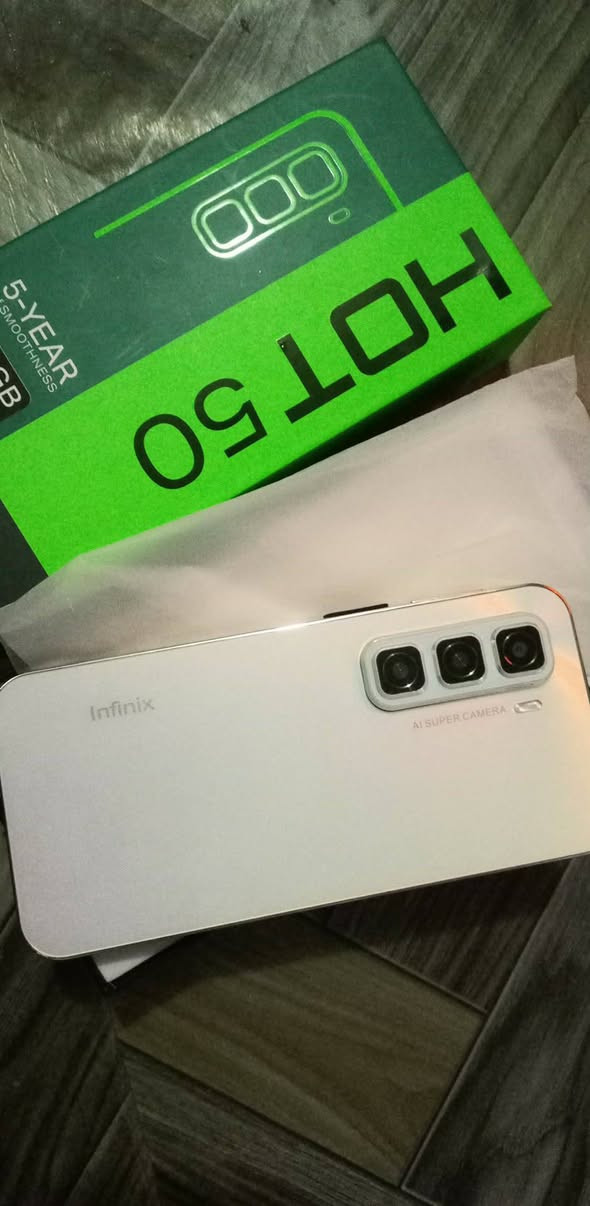 هوت 50
ذاكره 256طلعلي با الامزون
 قيم وخذه بالي يرضا الله 
***********
