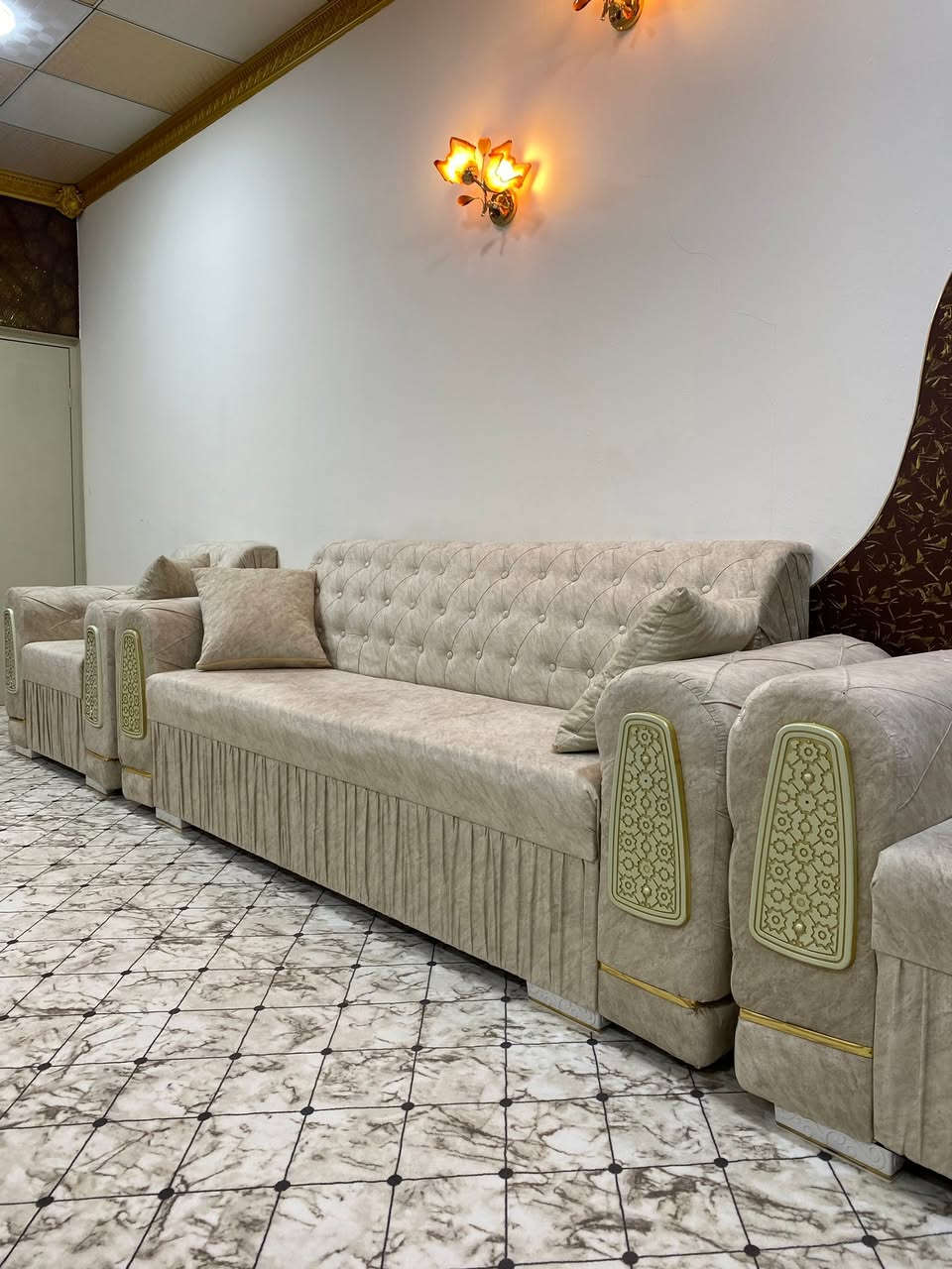 سڵاو قەنفە بۆ فرۆشتن قەنەفەی دەستکرد بە میزەکەیەوە لەگەل طبڵەکە و کۆمبارە بە850 مەجال


**إذا كنت صاحب هذا الإعلان وتريد حذفه لأي سبب، رجاءا أرسل رسالة إلى الدعم الفني**