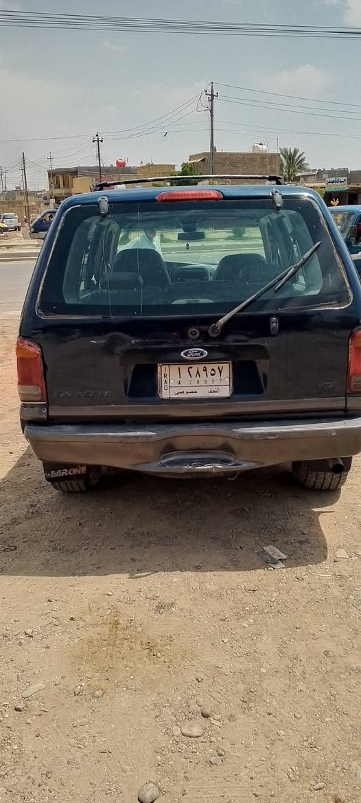 سلام عليكم سيارة فورت للبيع موديل 2000 كشر بلادي تايرات جدد مكينه وكير كايمات رقم نجف مكاني البصره السعر 25وبيهه مجال رقم الهاتف *********** بسمي تحويل ثاني يوم
