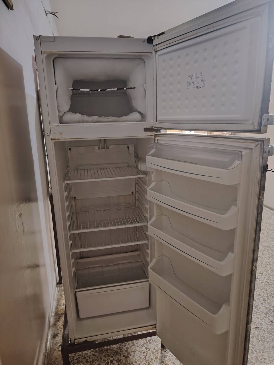 ثلاجة للبيع السعر 80 الف
العنوان موصل حي التحرير


**إذا كنت صاحب هذا الإعلان وتريد حذفه لأي سبب، رجاءا أرسل رسالة إلى الدعم الفني**