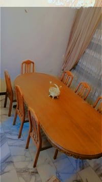 ميز طعام • كلاسيكي • ٧ كراسي