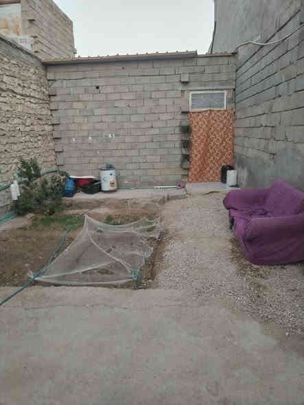 بيت بحي  الجهاد للبيع الشارع الثالث جهة معمل الحب ثاني بيت عرض الشارع ١٥ متر أعرض شارع بحي الجهاد  مساحة ١٢٥ متر بي غرفة نوم 5 في 5 مع حمام داخلي ومنور خلفي ومطبخ 3 في 4 ونص وصاله ٤ في 5 مفتوحه على المطبخ مع أساس إستقبال 4 في 5 وطرمة وصحيات خارجية سعره ١٦ ينباع نقد وينباع مقدمة ١٠ والباقي حسب الاتفاق للإتصال ***********
***********
