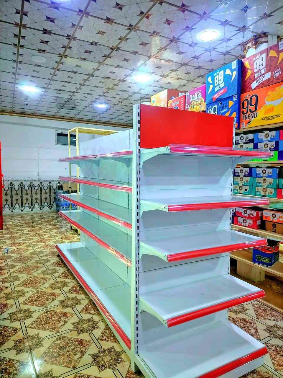السلام عليكم متوفر عارضات ورفوف مستعملة اربعة اشهر فقط نضافه 100 بال 100 بيهن ضمان سنه  الاستفسار اتصل وادلل ***********
