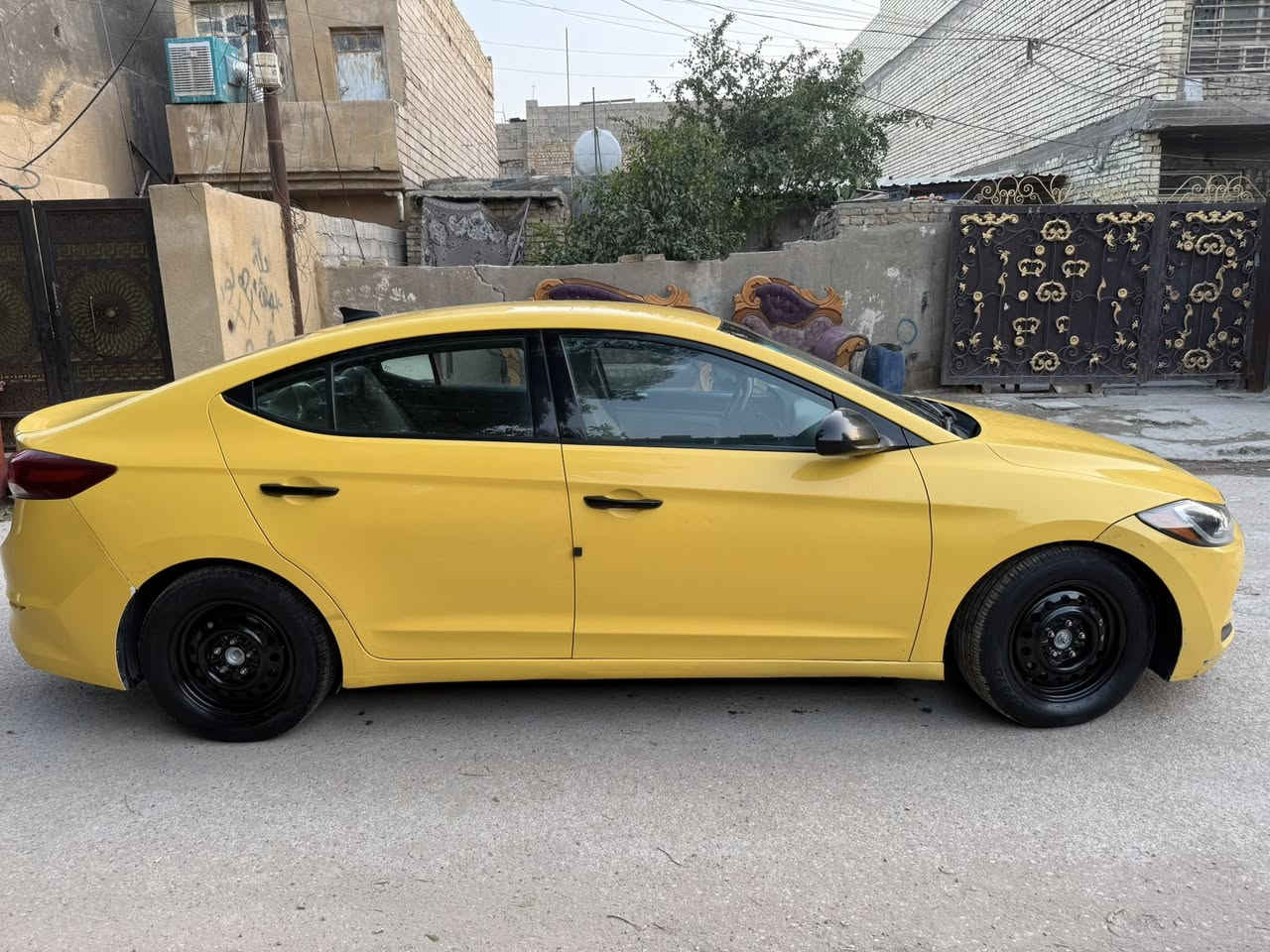 هيونداي النترا موديل 2018 وارد امريكي صور الحادث بالمنشور مرفقه بدون لغد ولا شاصي ولا حوض ولا تكم مكفوله كفاله عامه 
مكينة گير حدادية تبريد على الفحص
حجم المحرك 1800 دوش المرغوب لا تبخير ولا تنقيص 
تحكم ستيرن
شاشة 
كامره دواره 
داخل لونين
تدفئه تبريد 
لايتات زنون 
دوشمه دلو جديده 
مكان السيارة بغداد
رقم بغداد  الماني بسمي تحويل ثاني يوم  مصفره هيئه وغرامات السعر132وبيه مجال
أي استفسار  ***********
