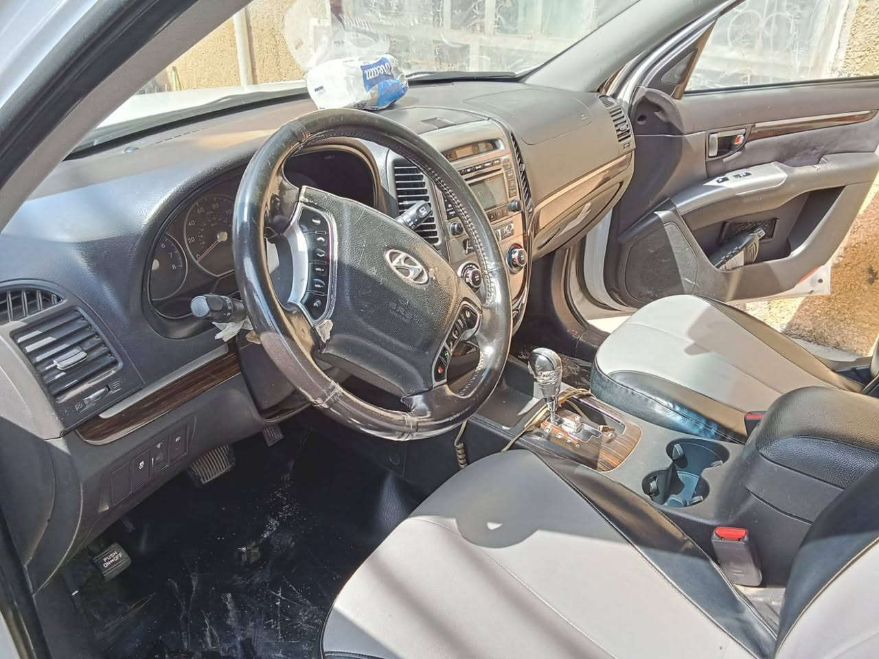 🔥 فرصة مميزة للبيع 🔥
🚗 هونداي سنتافيا 2011 وارد امريكي

📍 رقم بغداد (( 79016 )) مفتاح خط عراقنا يعني مميز
👤 السيارة باسمي (تحويل مباشر فوري)

✨ المواصفات والحالة:
✅ محرك 6 سلندر (3500)
✅ كير ومحرك بحالة ممتازة (خير من الله)
✅ تبريد وتدفئة ممتازة (خير من الله)
✅ تخم تايرات جديد قبل شهر (شاهد)
✅ تبطين كامل (كاعية) جديد درجة أولى
✅ حدادية صدر جديد
✅ السيارة جاهزة بالكامل وما تحتاج أي صرف

💯 سيارة نظيفة ومهتم بيها وجاهزة للاستخدام اليومي

💰 السعر:132$ (قابل للتفاوض البسيط)
مكان السياره : ديالى 

📞 للتواصل والاستفسار:
***********

⏳ البيع مستعجل وللجادين فقط
