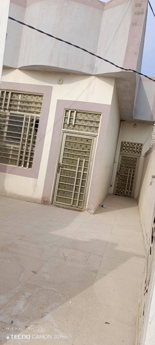 🏡 بيت 125 متر ب 34 مليون فقط 🤑🤑
البيت مرقم من البلدية + إقرار محكمة 

🏗️ البناء: بلوك | الأساس والسقف: كونكريت

🔹 مواصفات البيت:
✅ غرفة نوم 🛏️
✅ صالة 🛋️
✅ صحيات داخل وخارج  🚽
✅ مطبخ 🍽️
✅أستقبال 

🔹 الخدمات المتوفرة:
💧 ماء | ⚡ كهرباء | 🚗 شوارع مبلطة | 🏫 مدارس قريبة

📍 الموقع: النجف – مقابل ملحق قرية الغدير
📜 الملكية: طابو زراعي (إقرار محكمة)

📞 للتواصل:
أتصال ‏‏‪***********‬‏ واتساب***********
