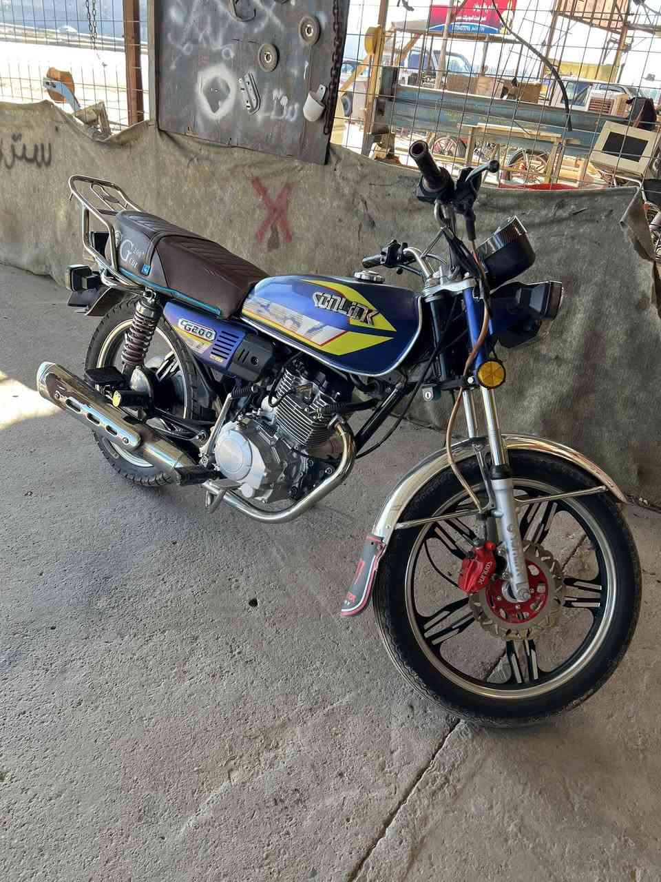 سلام عليكم سيفان 24 كفالة عامة 1على1 كهربائيات كلهة شغالة دراجة جديدة اخت الزيرو نقص بس ستان وصط السعر 665 وبيهة مجال حك جيتك ♥️ للتواصل ***********
