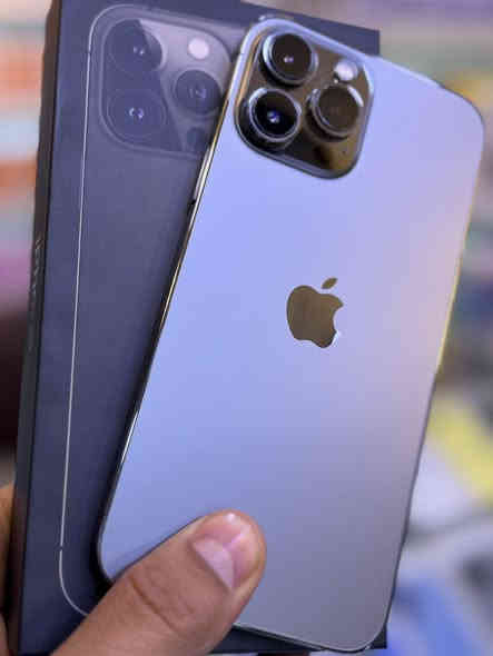 ايفون 13 برو ماكس نموذج M اصلي  
ذاكره 256 بطاريه 90 بلاد نضافه 💯💯 
شخط واحد مابي بي قطعه اصليه من ابل ضمان من مركز 5 ايام على حاسبه كله نورمال وتر بروف الون مميز الاسود ملحقات كامله 
السعر 650 الف اقوى سعر العنوان بغداد البياع شارع عشرين 
هاتف *********** 📞📞
هاتف ***********📞📞
