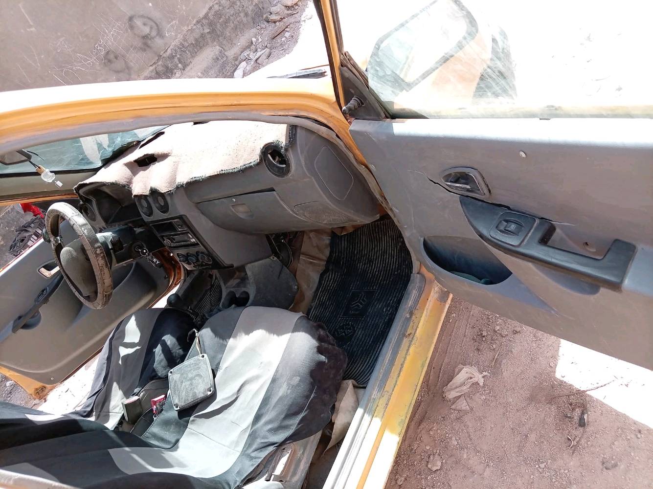 سنويه تنتهي 2028 رقم ماشي بيه بس باقي على استلام كل موجود شغاله مكاني شط العرب *********** وتساب فقط ماسنجر تعليق ماارد......السعر.....1300.. مستعجل على بيعه شغاله  باتري دهن جدد تبريد شغال سبير ويا. جك  