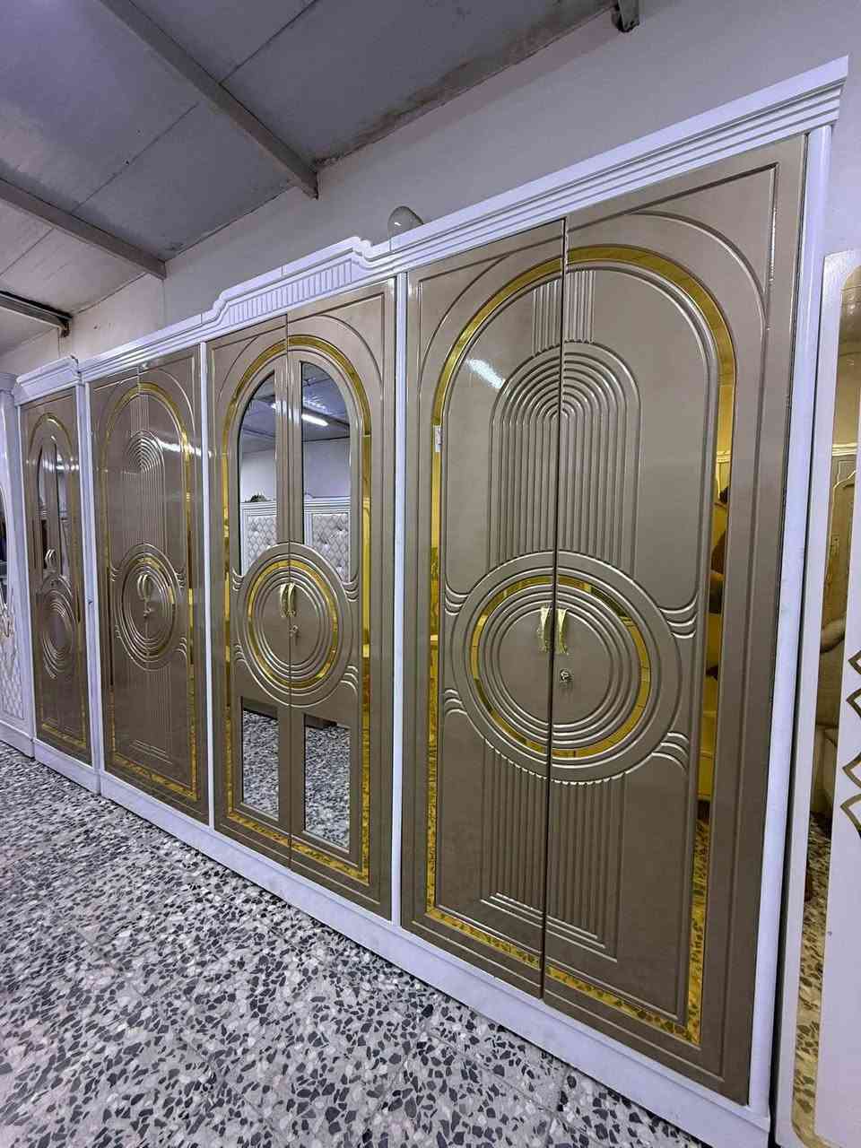 غرفة نوم صاج عراقي جديد موديل اسوار صبغ حراري شغل حديث حفر سينسي زاوية بارتفاع كنتور صوميه السرير ٦ ارجل بلوك اسود 
السعر مليون و ٥٠٠
نهايته مليون و ٤٥٠
مع الشد و النقل واصل داخل مناطق بغداد 
اما محافظات فقط كروة تختلف


**إذا كنت صاحب هذا الإعلان وتريد حذفه لأي سبب، رجاءا أرسل رسالة إلى الدعم الفني**