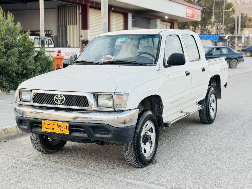 تويتا ئه رنه ب موديل 1999مه كينه سپى ده بل كيج  ده بل ئه كسلو  هه موو به شه رته ئارم پلاستيك هه ولير ٤ تايه و ويلى نوى له بنه ده عم و ليدانى  نيه   سيا ره كه خا وينه و مالو دو سته هه موو كيانى به شه رته 
سعرى 75
***********
*********** السليمانية, العراق
