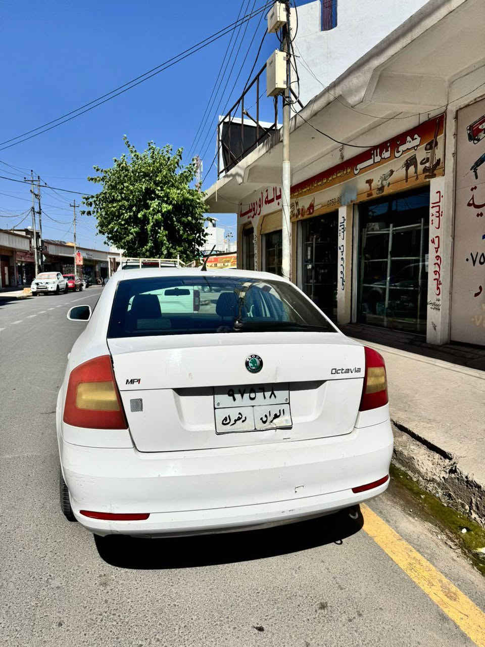 سكودا اوكتيفا ٢٠١٢
بي سبغ و دعم 
گير و مكينه جديد ب شه رت 
مكينه ٢٠ جيتا بي توربو مرغوب *********** زاخو, دهوك
