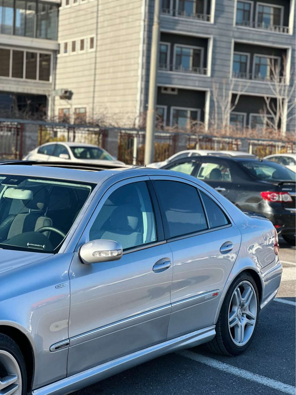 مارسیدس بێنز  E Clas 240   ٦ بستۆن ساغ مەنەفێست ئەسڵی لەگەڵە ٢٠٠٣  سەیارەكە ماڵی دۆستە زۆر خاوێنە و بێ مەسروفە سڵاید و گێڕ و مەكینە و   سەقف و عیزام  دەعم و تەقە و ڕەقە بەشەرت خناقين, ديالى


**إذا كنت صاحب هذا الإعلان وتريد حذفه لأي سبب، رجاءا أرسل رسالة إلى الدعم الفني**