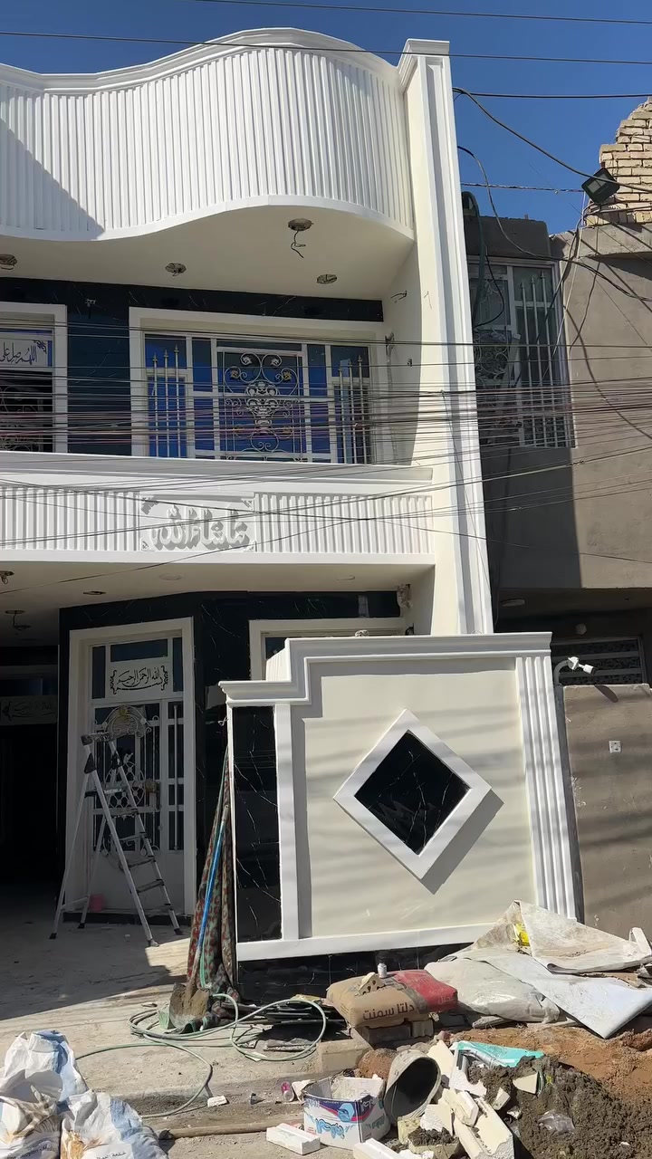 كادر واجهات من الرمادي ***********
