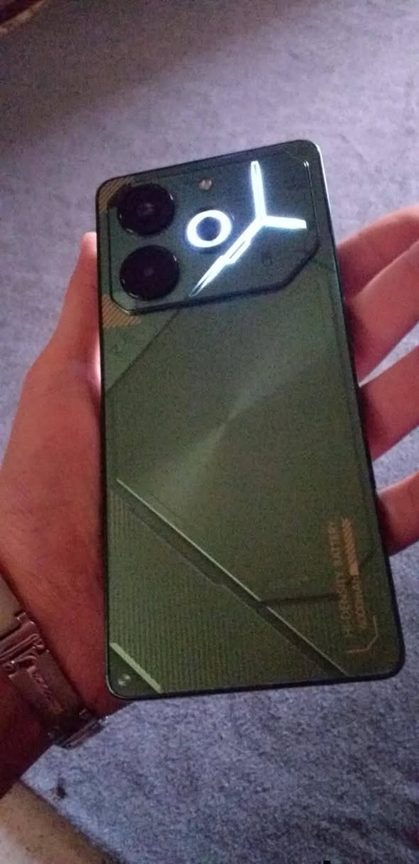 Tecno Pova 6 Pro5G
تكنو بوفا 6 برو,5G
المواصفات :
الشاشة : Amoled هرتز 120
الرام : 12+12
الذاكرة : 256
الكاميرا : 108
Dimensity 6080 : المعالج
البطارية : 6,000 يدعم الشحن السريع 70 واط
اضائة led خلفية
 كارتونه موجودة
مراوس ب ايفون فقط مكاني بعقوبة
***********
