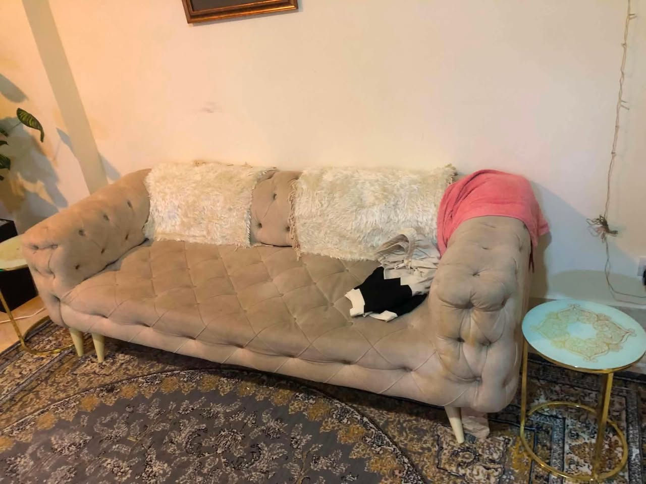 غراض للبيع شلع مابيع فقط شغله وحده
‬ ‭***********‬
