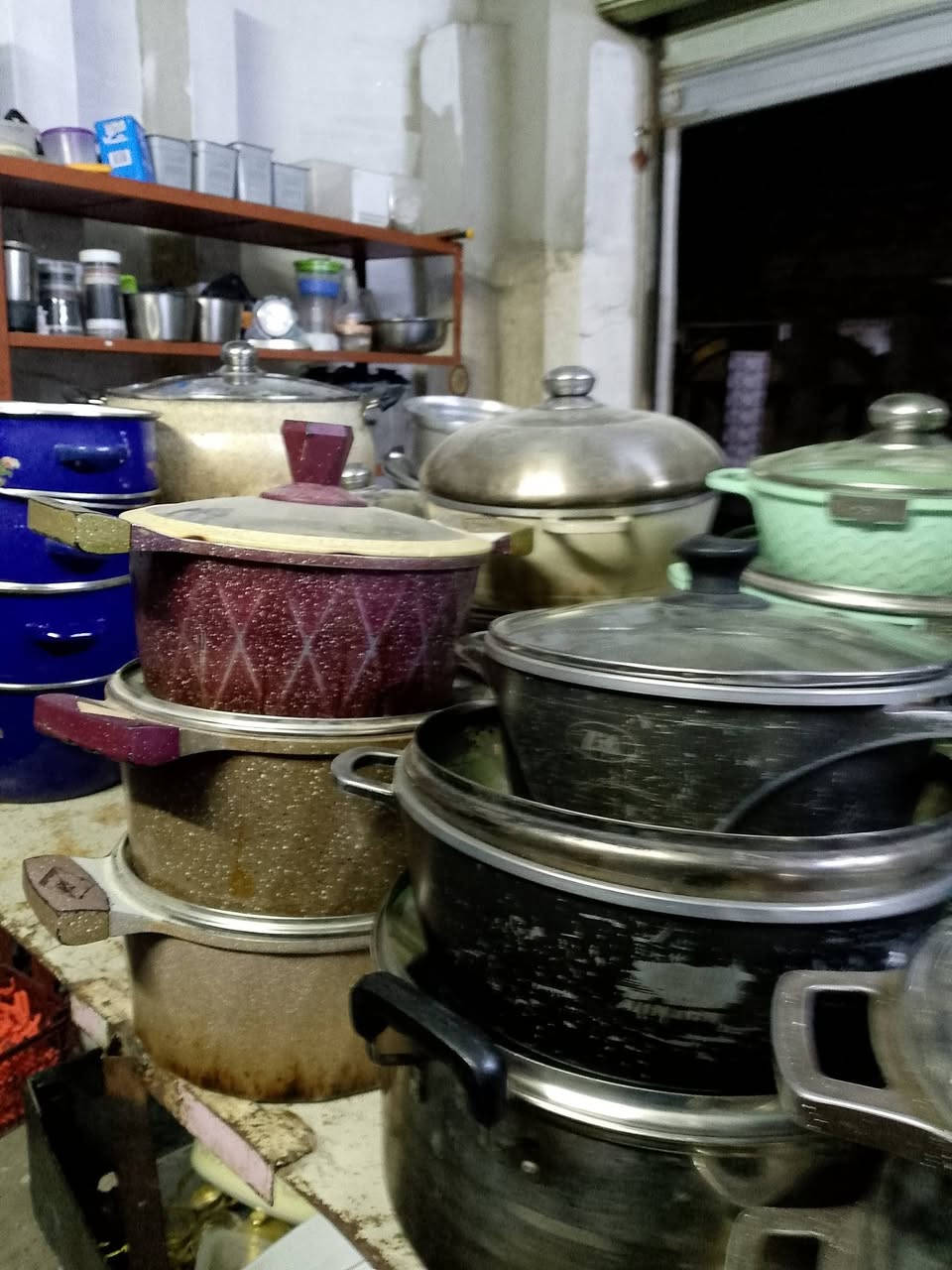 السلام عليكم
ستفتح هذه الباله غدا الثلاثاء في الساعة العاشره صباحآ أن شاء الله في حي سومر  فرع عماره الحمداني فرع فلس ونص القديم بعد صيدليه التنسيم بدايت الفرع تقريبا قرب الوكيل أبو ياسر الفرع مقابيل مجمع ماريا....
مع توفر جميع أدوات جدر الظغط وأدوات الخلاطات وادوات المكانس الكهربائيه..
ملاحظه ملاحظه ملاحظه..
البيع والمعامله عن طريق المحل فقط.. 
اعتذر عن الحجز لعدم مصداقيه البعض..
للإستفسار..
***********
***********
