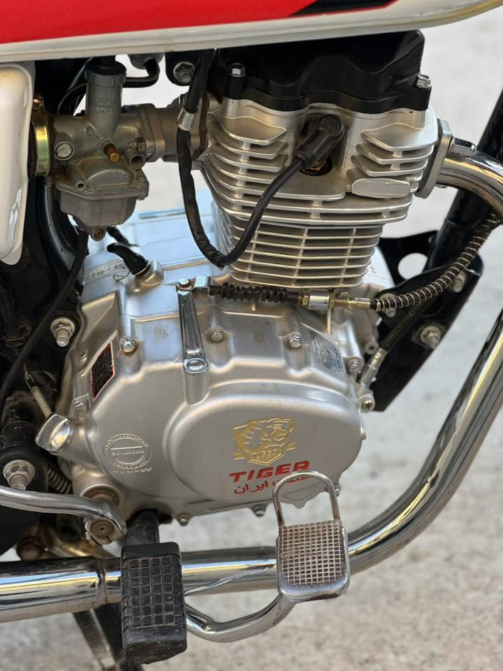 لبيع تايكر 2020نضيف
محرك شرط جيب فيتر وياك 

منفيس موجود اصلي 

مكاني موصل ايسر 

سعر600بي مجال حك جيتك 
***********
بي واتساب
